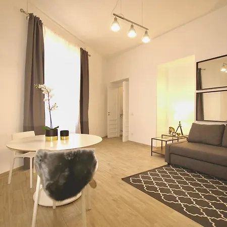 Domus In Laterano Рим